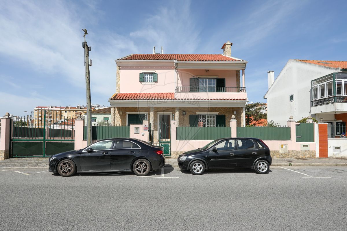 Moradia T4 à venda em Sintra