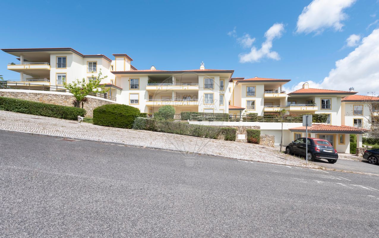 Apartamento T2 à venda em Belas Club de Campo