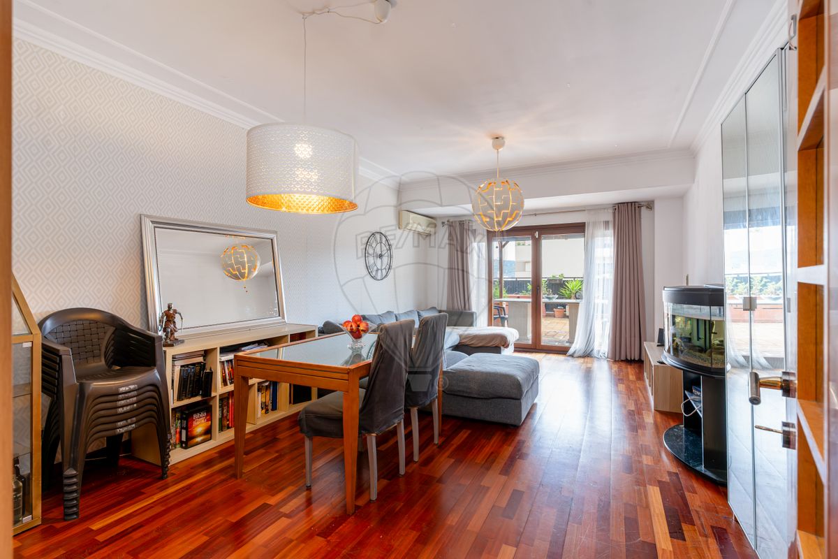 Apartamento T4 de luxo à venda em Loures