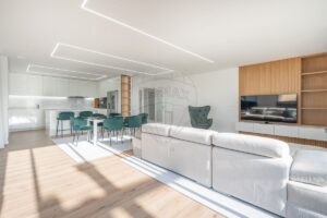 Apartamento T3 à venda em Póvoa de Varzim