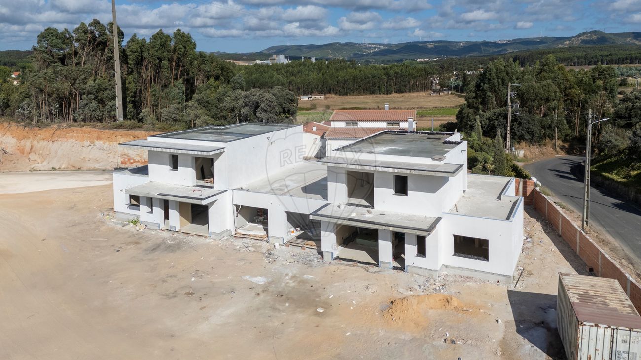 Moradia T4 à venda em Ameal