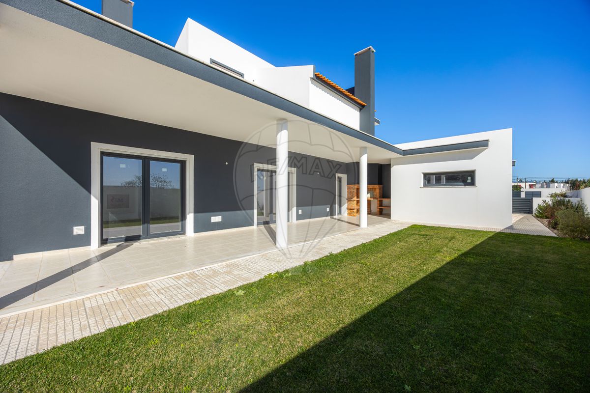 Moradia T4 à venda em Torres Vedras