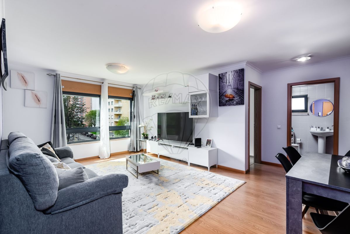 Apartamento T2 à venda em Loures
