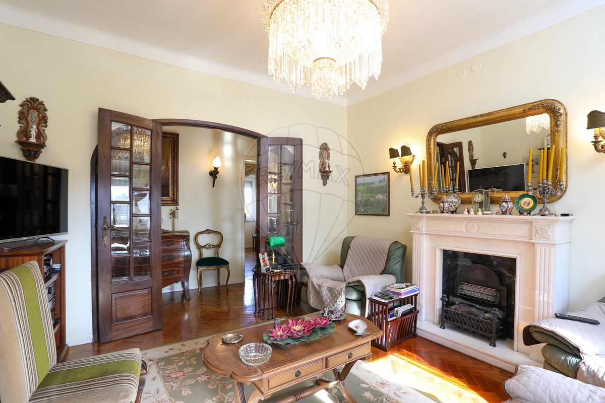 Apartamento T4 à venda em Lisboa