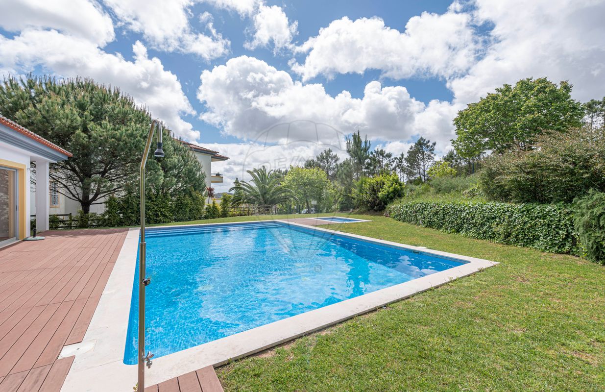 Apartamento T2 à venda em Belas Club de Campo