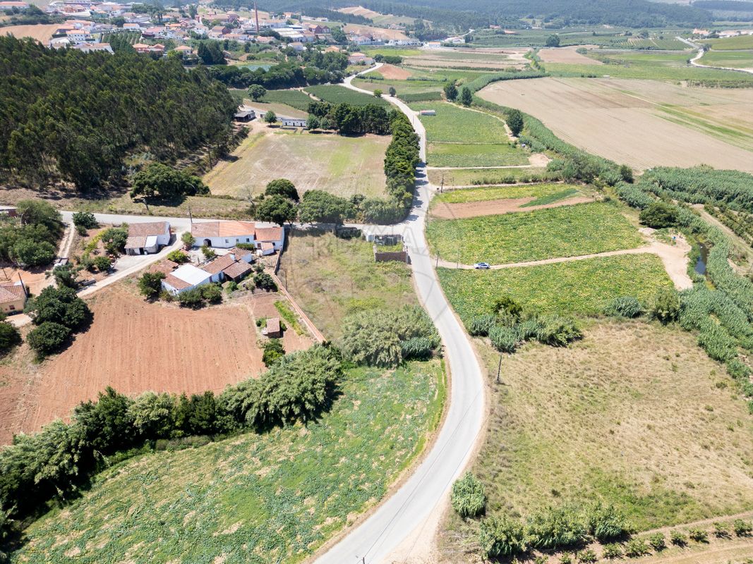Moradia T0 à venda em Casal Vale da Quinta