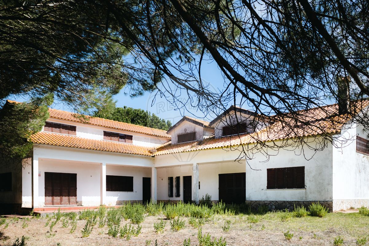 Moradia T6 à venda em Cadaval