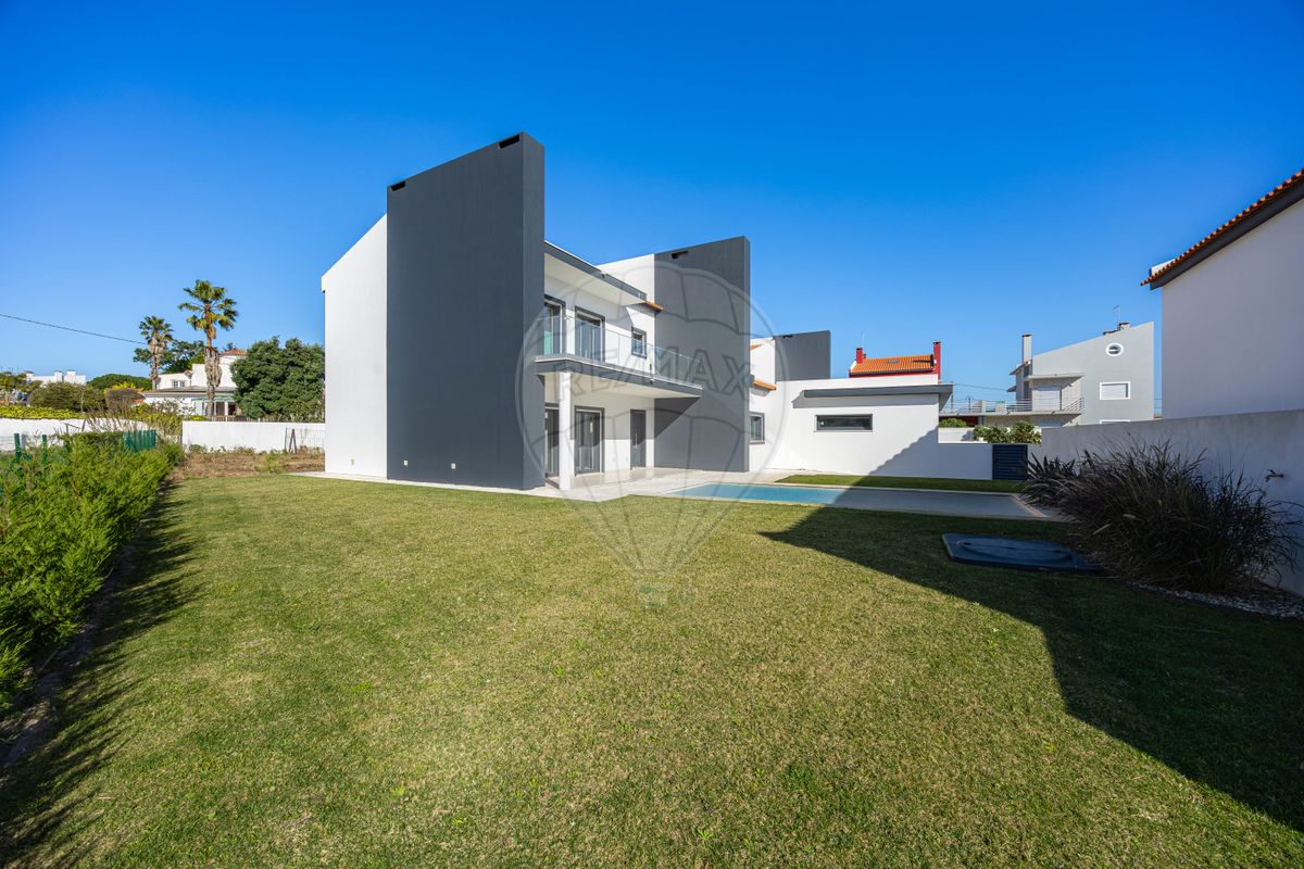Moradia T4 à venda em Torres Vedras