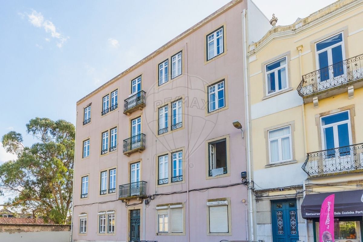 Apartamento T6 à venda em Lisboa
