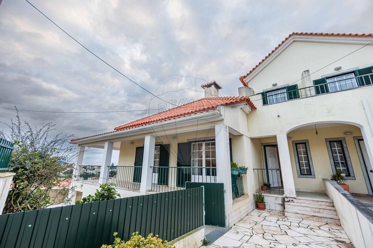 Moradia T4 à venda em Várzea de Sintra