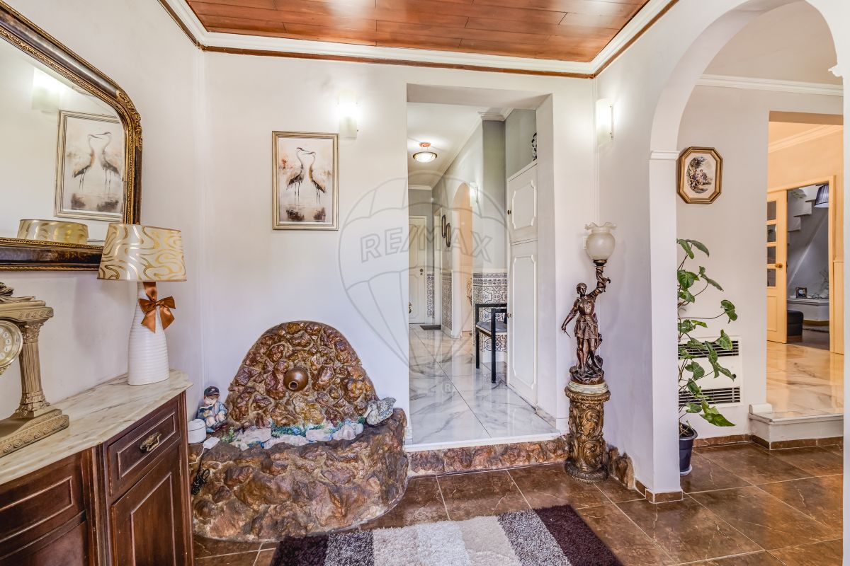 Moradia T2 à venda em Odivelas