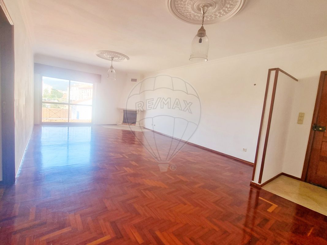 Apartamento T2 à venda em Sintra