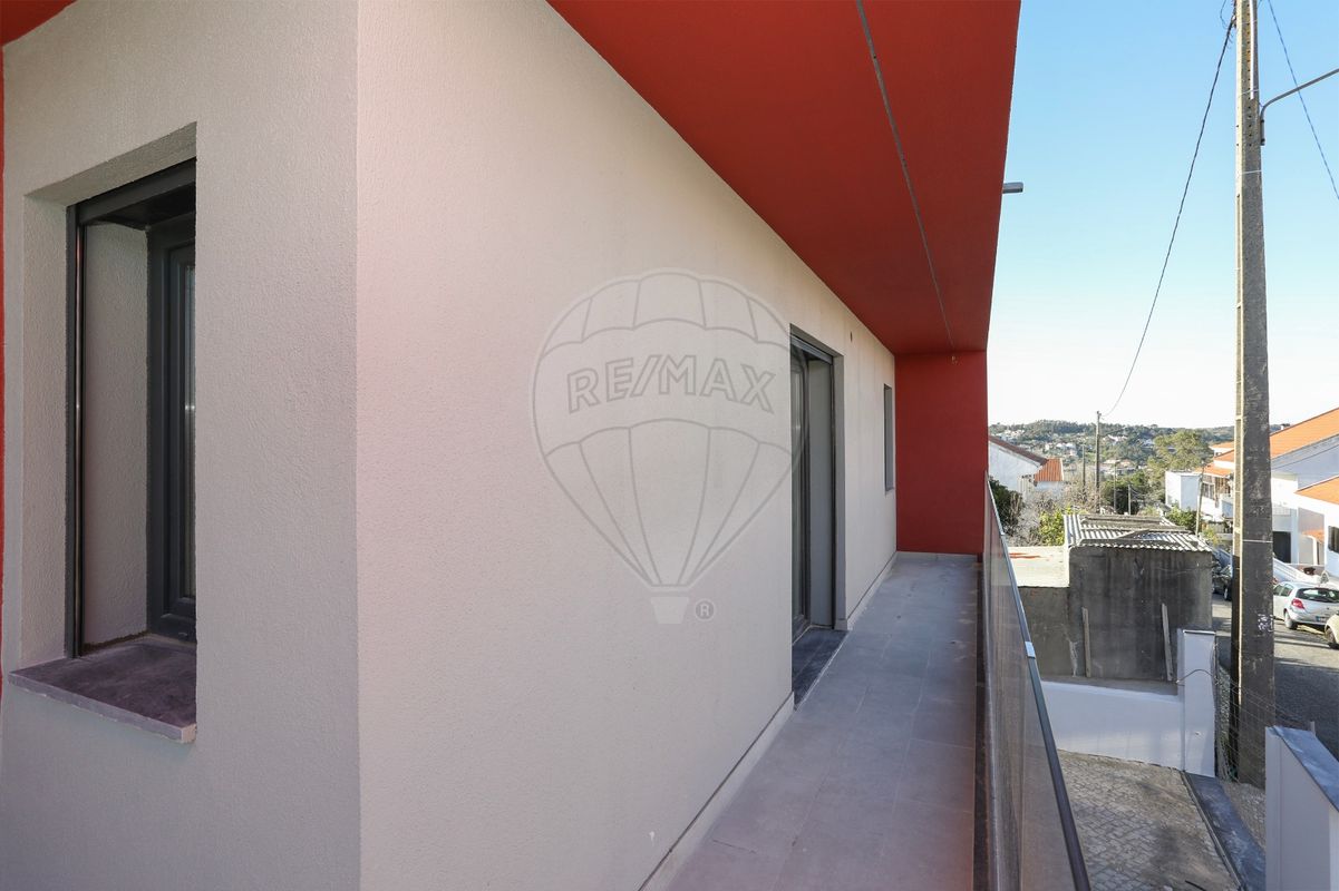 Moradia T3 à venda em Odivelas
