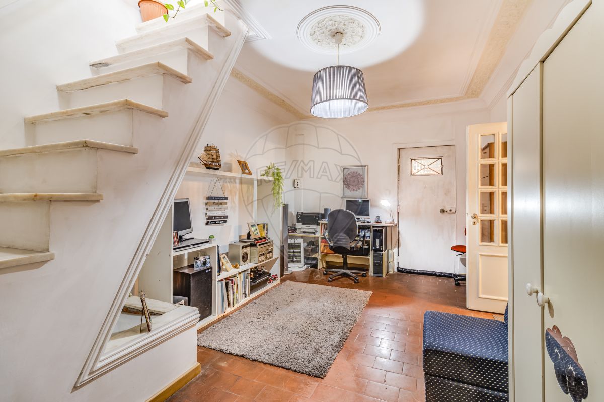 Moradia T2 à venda em Odivelas