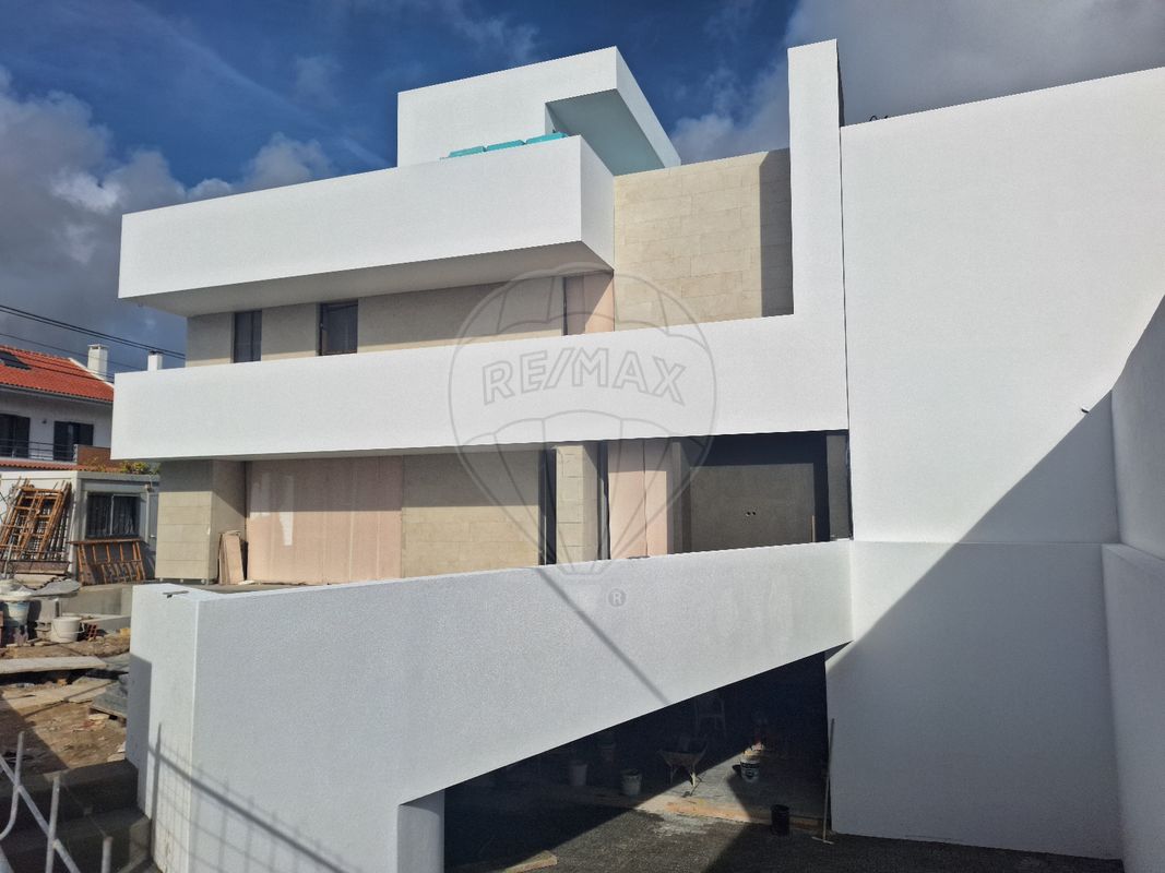 Moradia T3 de luxo à venda em Cascais