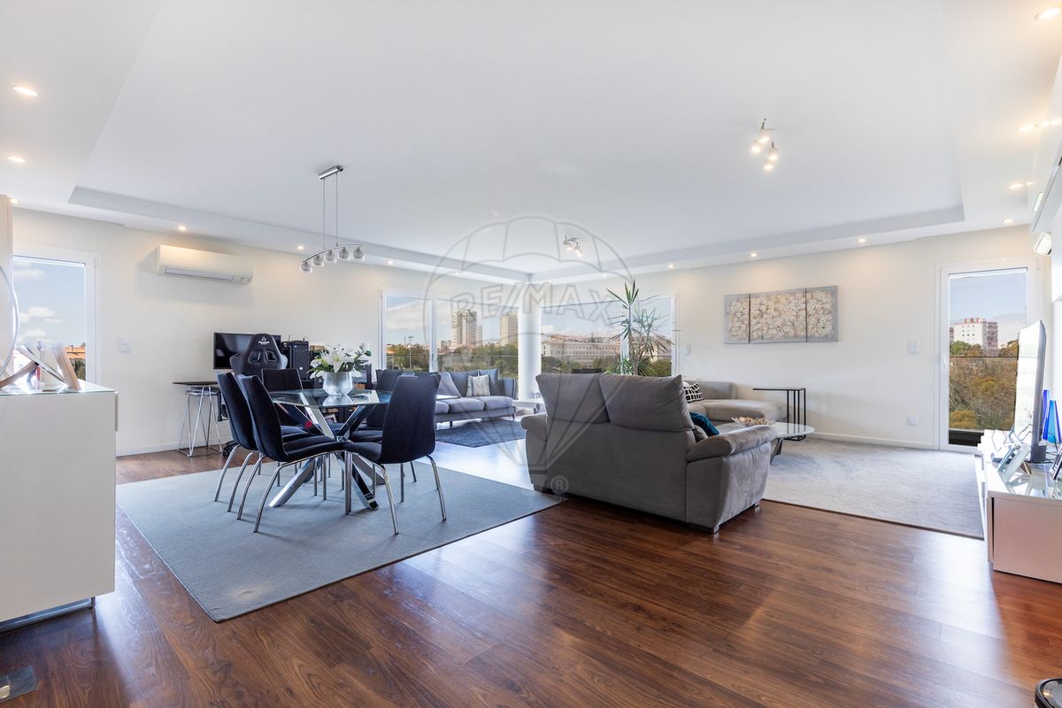 Apartamento T4 à venda em Cascais
