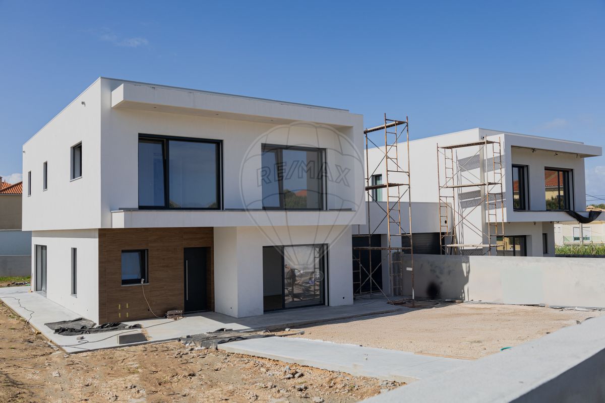 Moradia T4 à venda em Torres Vedras
