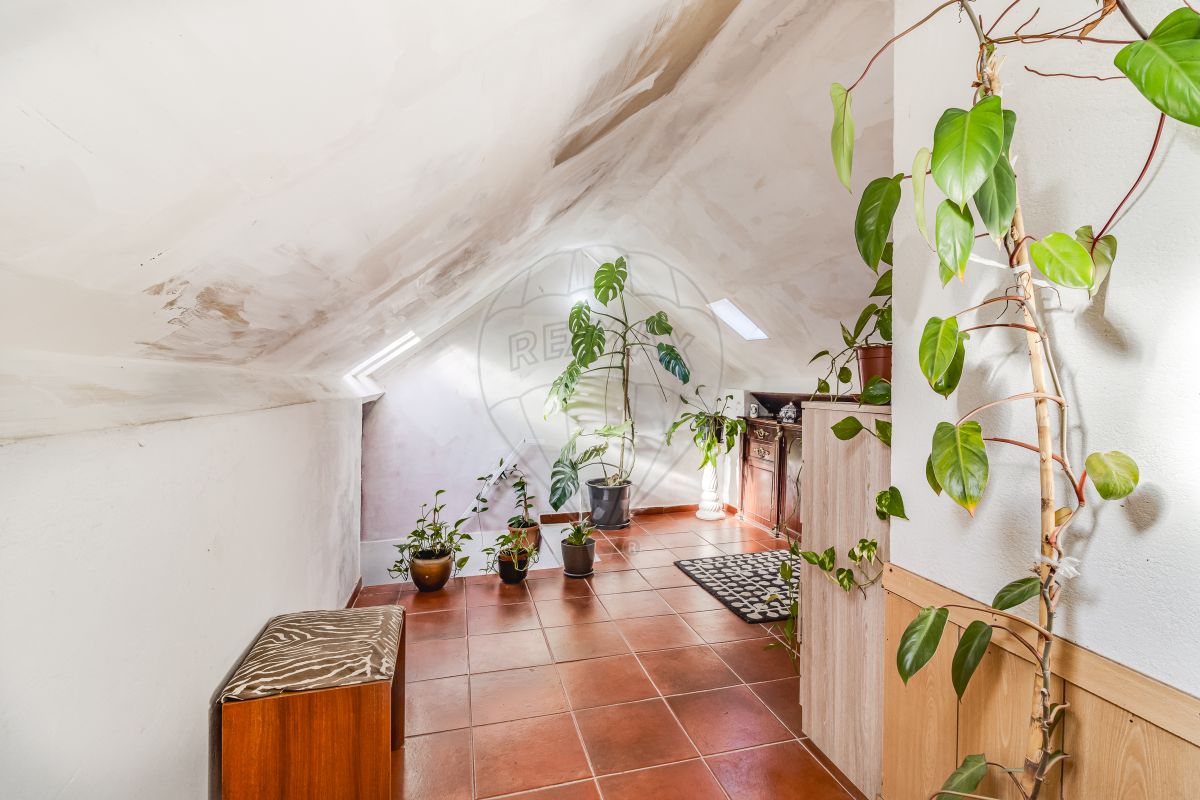 Moradia T2 à venda em Odivelas