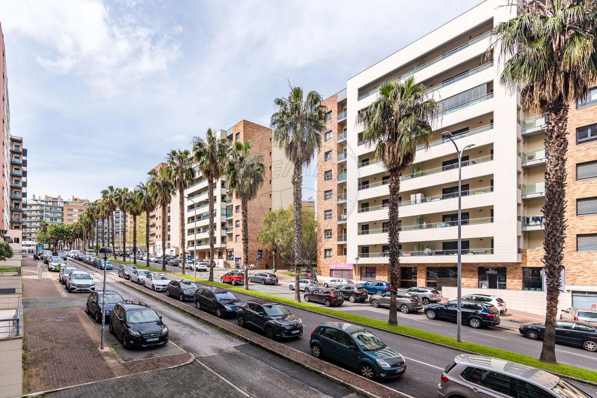 Apartamento T4 à venda em Colinas do Cruzeiro