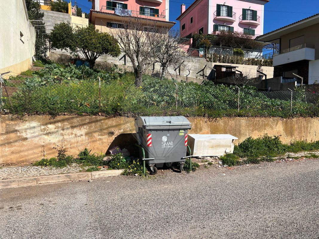 Terreno  à venda em Odivelas