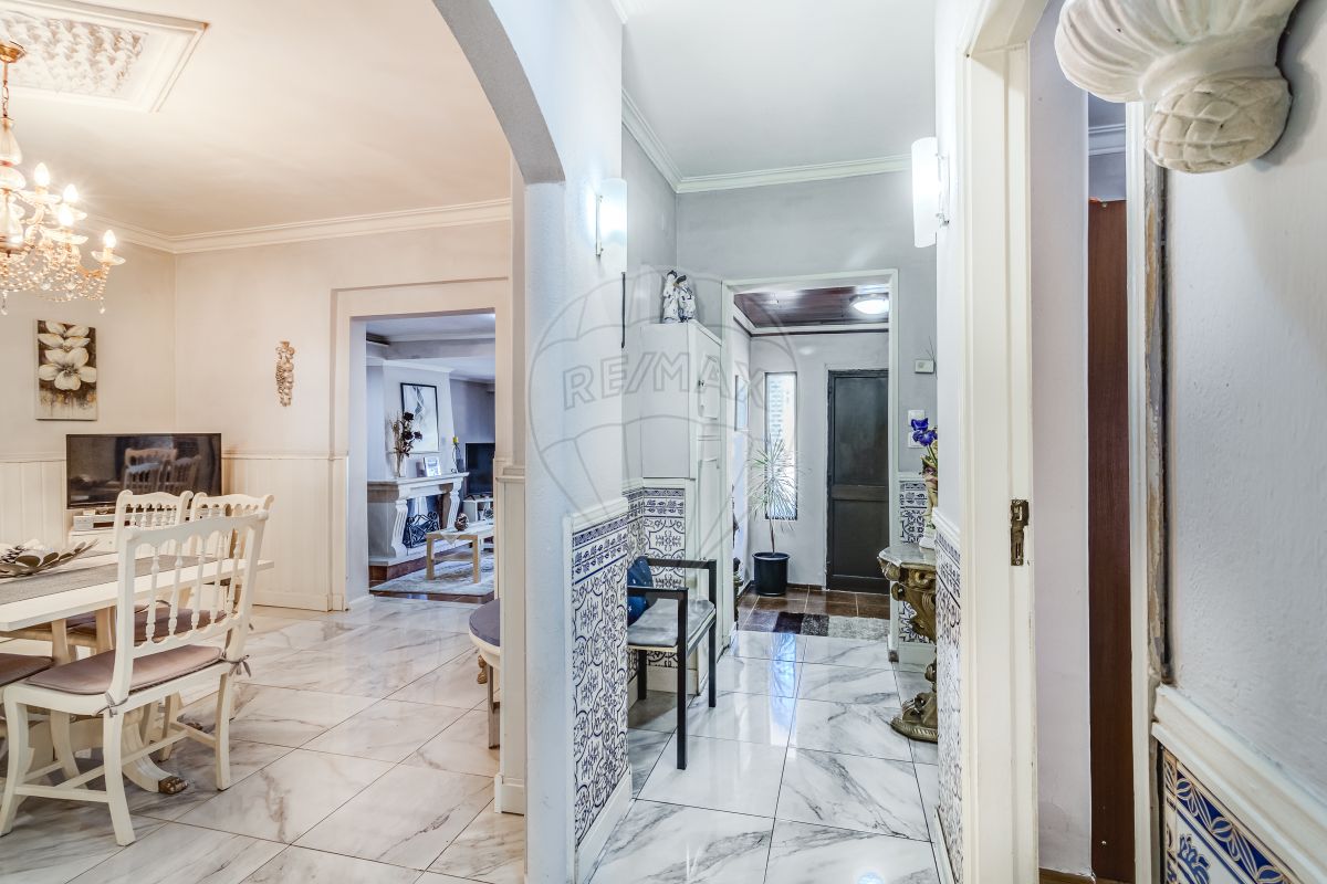 Moradia T2 à venda em Odivelas