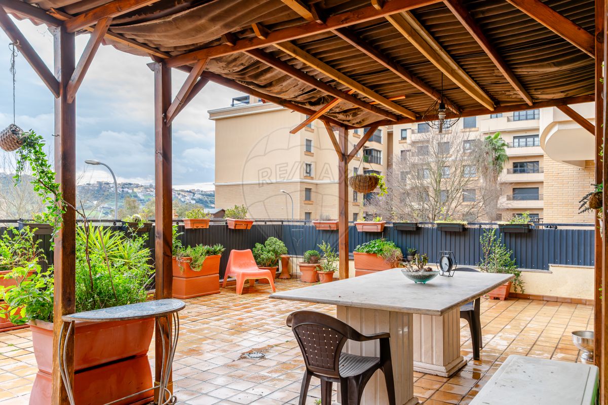 Apartamento T4 de luxo à venda em Loures